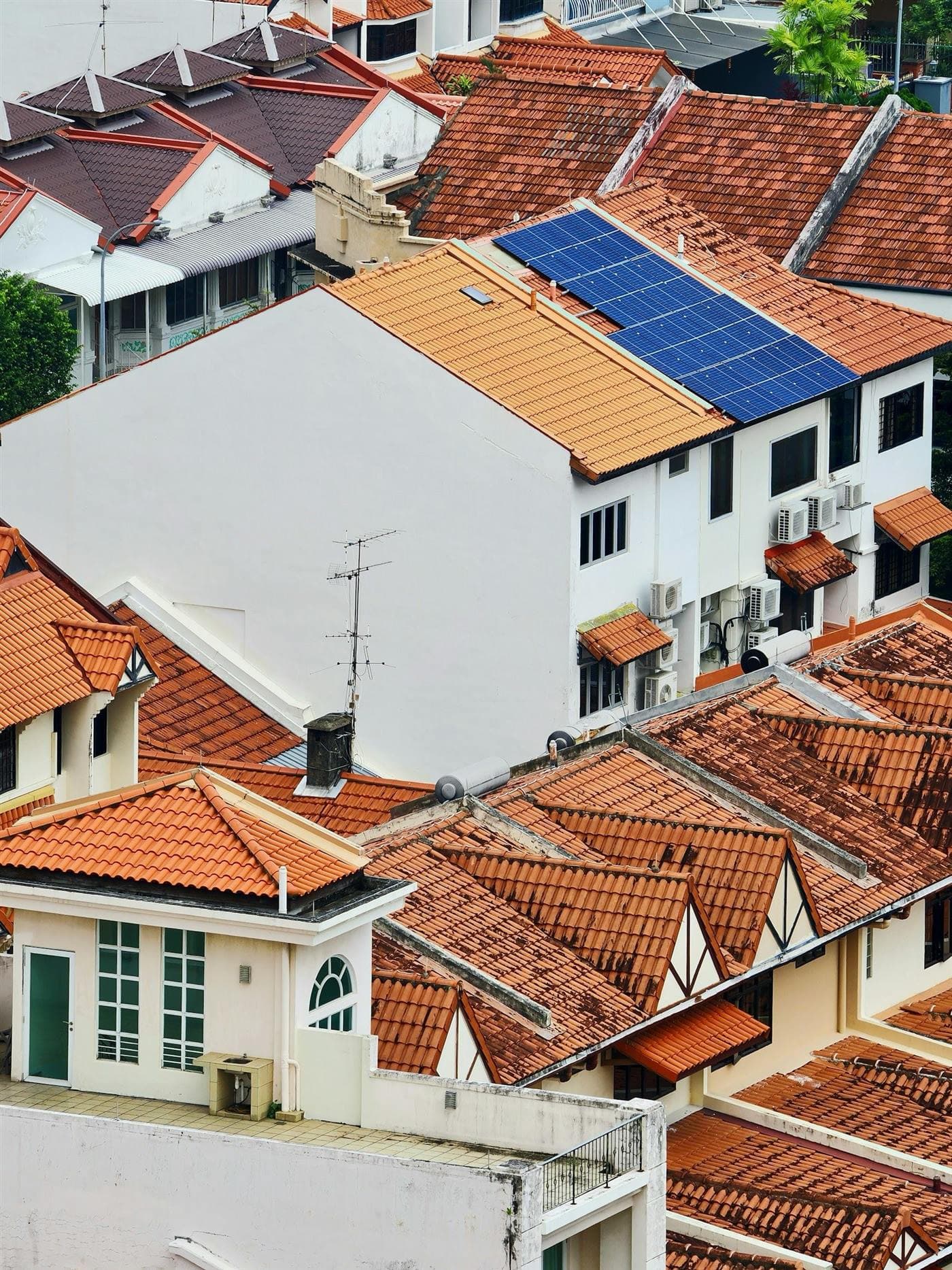 Viviendas con paneles solares, imagen ilustrativa